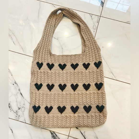 Cream and Black Knit Heart Tote - Picture 4 of 4